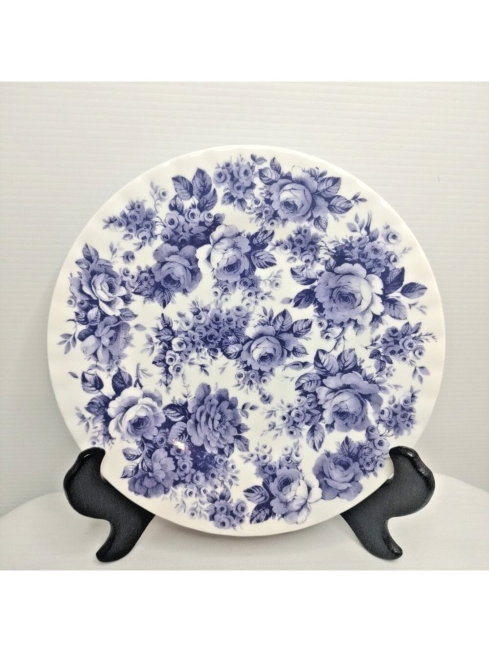 Roy Kirkham 2004 English Chintz Plate Blue White Roses Fine Bone China 8" Set 2